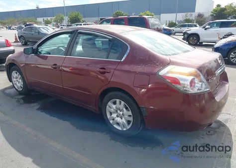 2011 Nissan Altima 2.5 S z USA, uszkodzony, nr VIN 1N4AL2AP0BC141676
